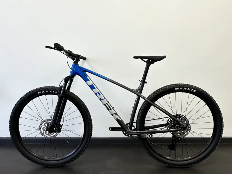 EX-DISPLAY Trek Marlin 8 Hardtail Mountain Bike Large 2023 in Gloss Alpine Fade-1